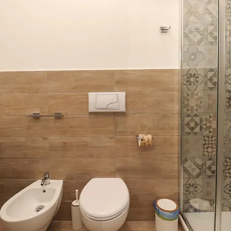 לינה וארוחת בוקר Re Di Rhome רומא